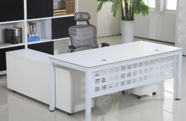 白色办公家具出现泛黄要如何处理？